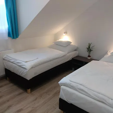 Oda ve Kahvaltı Diana Panzio 3*
