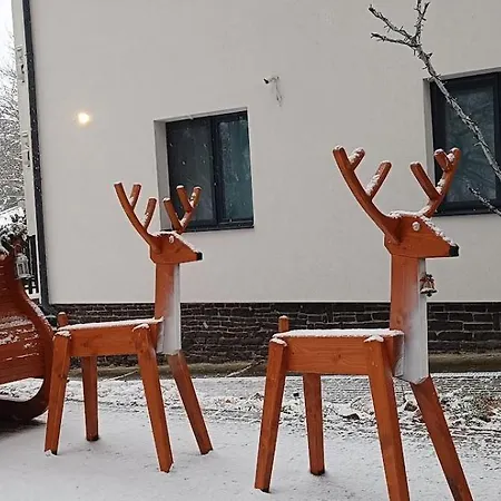 Diana Panzio Bed & Breakfast 3*