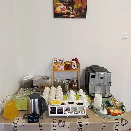 Diana Panzio Oda ve Kahvaltı 3*
